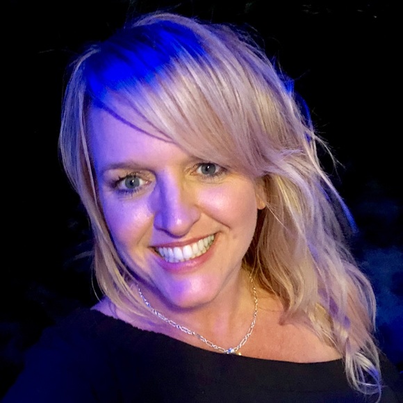 Meet your Posher, Niki - Picture 3 of 6